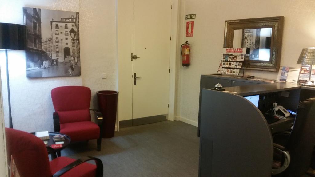Hostal Montecarlo Madrid Exterior foto