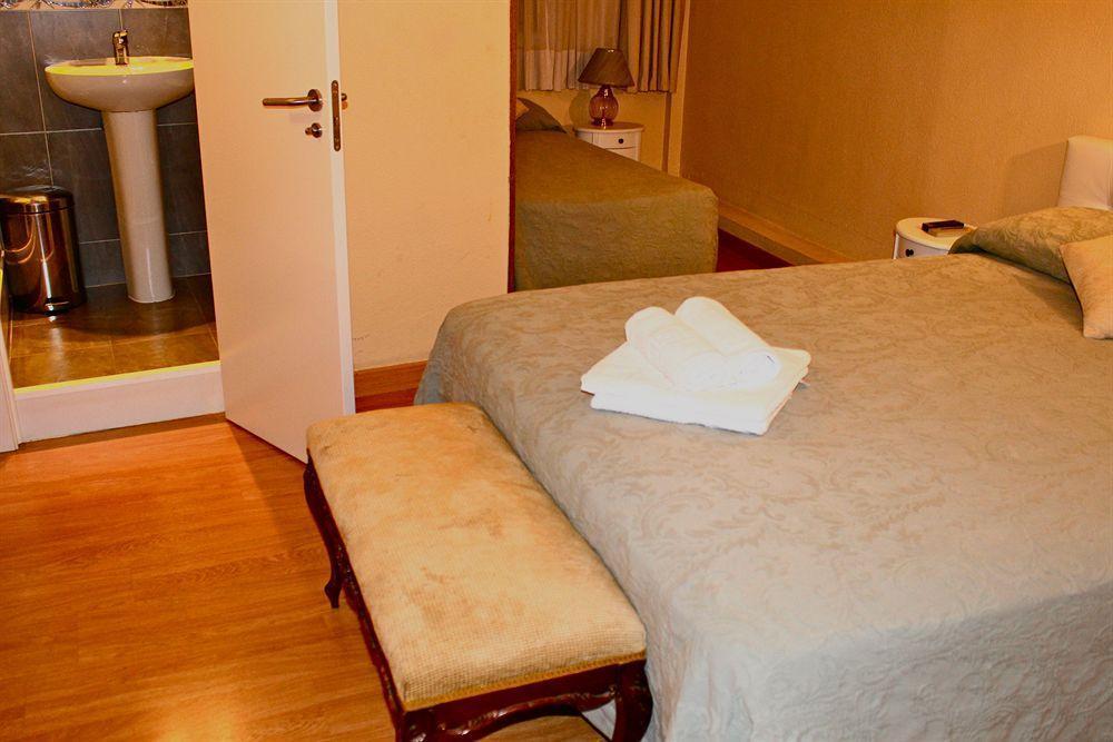 Hostal Montecarlo Madrid Exterior foto