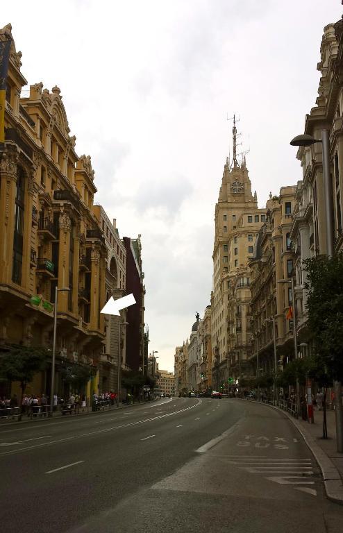 Hostal Montecarlo Madrid Exterior foto